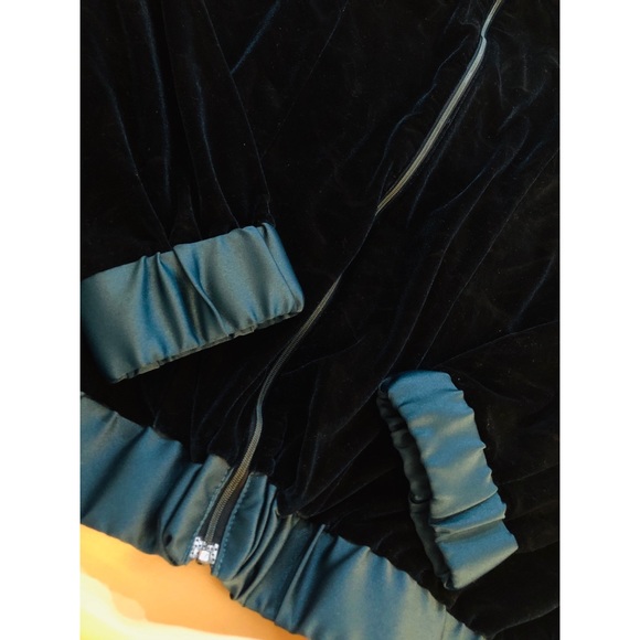 𝑮𝒓𝒆𝒆𝒏 𝑽𝒆𝒍𝒗𝒆𝒕 𝑱𝒂𝒄𝒌𝒆𝒕 - Picture 6 of 8